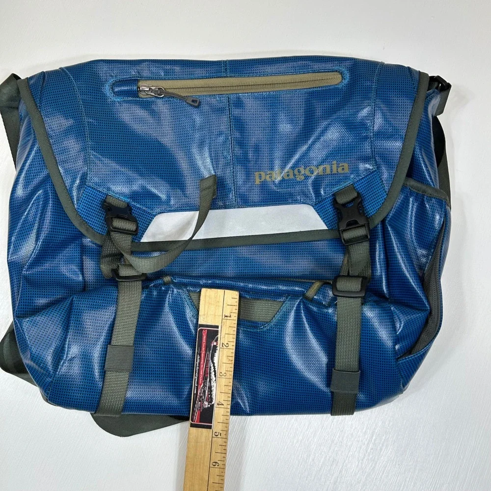 Patagonia Black Hole Mini Messenger Bag 49320 Blue Ripstop 12L Satchel Crossbody